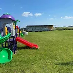 Wakacyjna Przystan Kopan - Domki 200 M Od Morza Darlowo